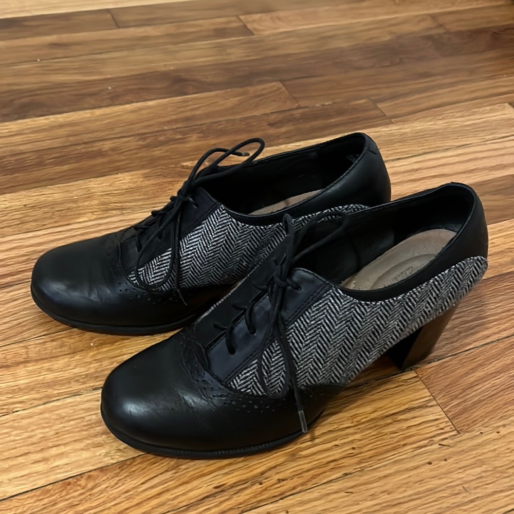 Clarks Collection Oxford Heels
